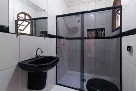 Casa para alugar com 225m², 3 quartos e 2 vagas Casa para alugar com 225m², 3 quartos e 2 vagasBanheiro da suíte