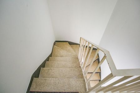 Casa à venda com 150m², 2 quartos e 3 vagasEscada