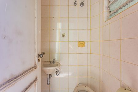 Casa à venda com 150m², 2 quartos e 3 vagasBanheiro de serviço