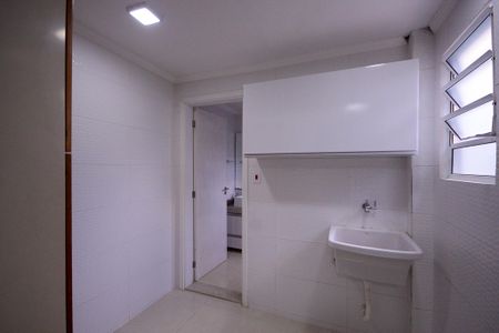 Casa à venda com 96m², 1 quarto e 2 vagas Casa à venda com 96m², 1 quarto e 2 vagasÁrea de Serviço