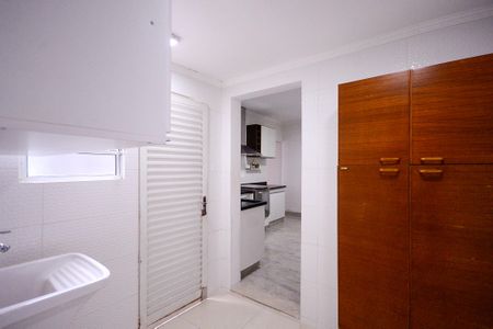 Casa à venda com 96m², 1 quarto e 2 vagas Casa à venda com 96m², 1 quarto e 2 vagasÁrea de Serviço