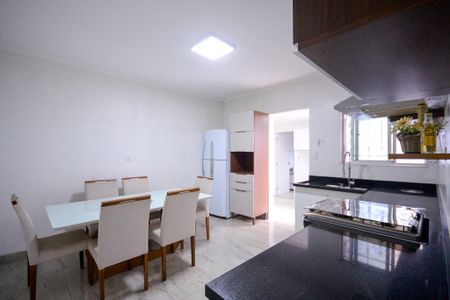 Casa à venda com 96m², 1 quarto e 2 vagas Casa à venda com 96m², 1 quarto e 2 vagasCozinha