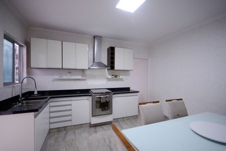 Casa à venda com 96m², 1 quarto e 2 vagas Casa à venda com 96m², 1 quarto e 2 vagasCozinha