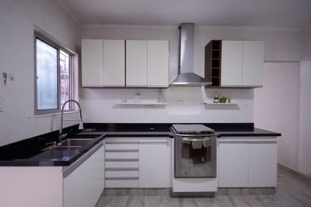 Casa à venda com 96m², 1 quarto e 2 vagas Casa à venda com 96m², 1 quarto e 2 vagasCozinha