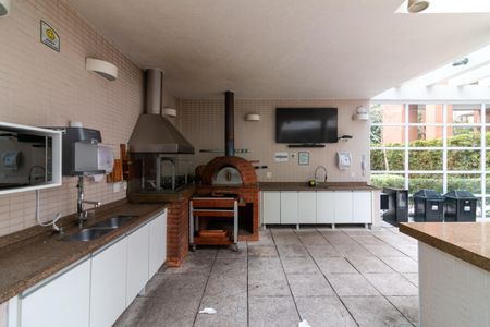 Apartamento para alugar com 100m², 2 quartos e 2 vagasÁrea comum - Churrasqueira