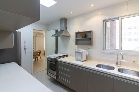 Apartamento para alugar com 100m², 2 quartos e 2 vagasCozinha