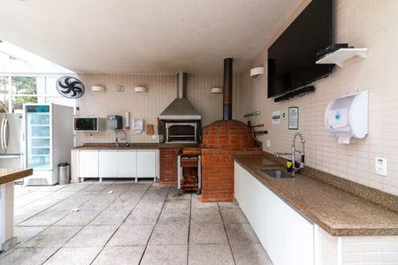 Apartamento para alugar com 100m², 2 quartos e 2 vagasÁrea comum - Churrasqueira