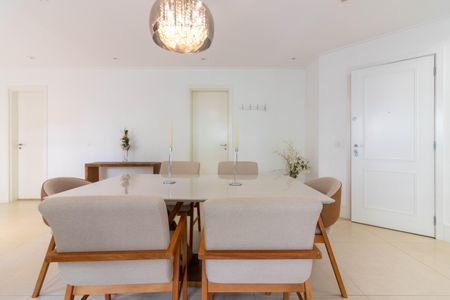 Apartamento para alugar com 100m², 2 quartos e 2 vagasSala de Jantar  