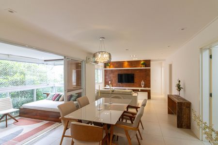 Sala de apartamento para alugar com 2 quartos, 100m² em Vila Olímpia, São Paulo