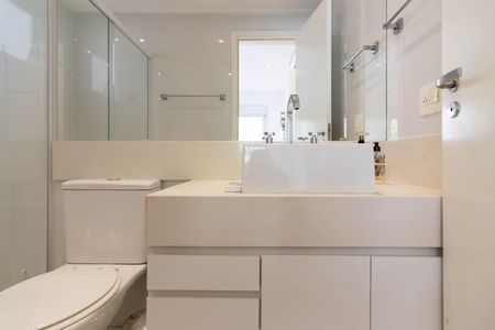 Apartamento para alugar com 100m², 2 quartos e 2 vagasBanheiro da Suíte 2