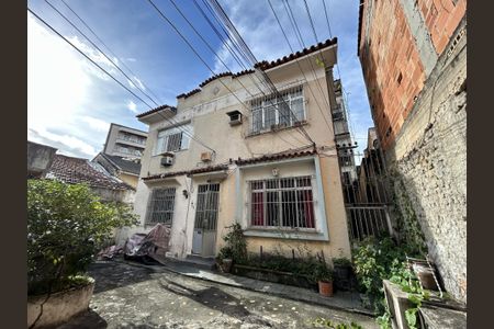 Casa para alugar com 42m², 2 quartos e sem vagaFachada