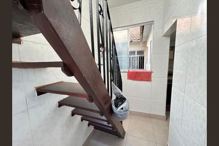 Casa para alugar com 42m², 2 quartos e sem vagaEscada