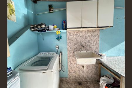 Casa para alugar com 42m², 2 quartos e sem vagaÁrea de Serviço/terraço