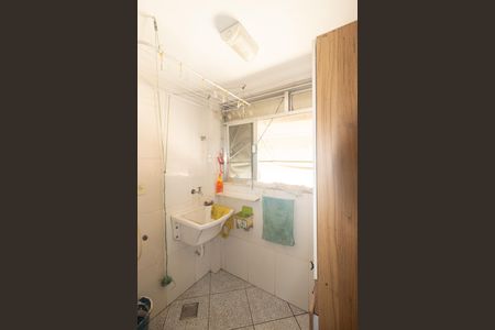 Apartamento para alugar com 64m², 2 quartos e 1 vaga Apartamento para alugar com 64m², 2 quartos e 1 vagaCozinha e Área de Serviço