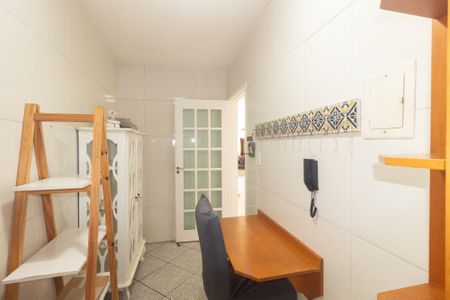 Apartamento para alugar com 64m², 2 quartos e 1 vaga Apartamento para alugar com 64m², 2 quartos e 1 vagaCozinha e Área de Serviço