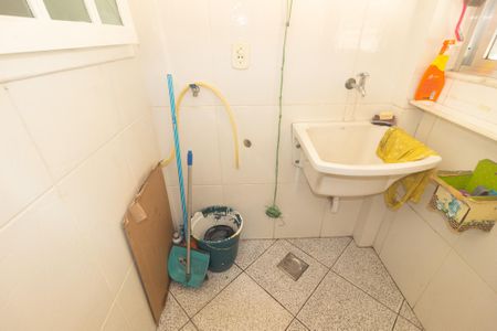 Apartamento para alugar com 64m², 2 quartos e 1 vaga Apartamento para alugar com 64m², 2 quartos e 1 vagaCozinha e Área de Serviço