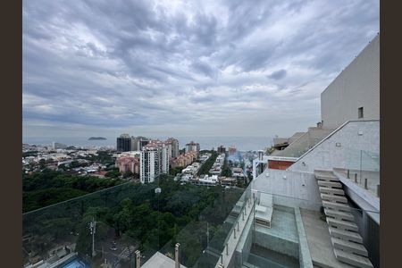 Apartamento à venda com 150m², 3 quartos e 2 vagas Apartamento à venda com 150m², 3 quartos e 2 vagasTerraço (Terceiro Andar)