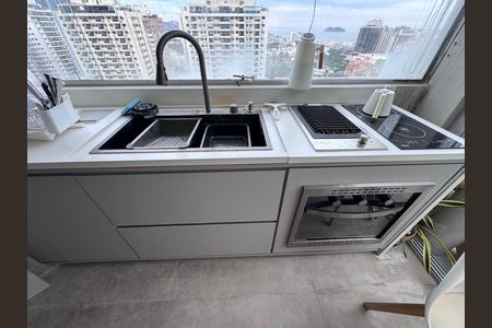 Apartamento à venda com 150m², 3 quartos e 2 vagas Apartamento à venda com 150m², 3 quartos e 2 vagasÁrea Gourmet (Segundo Andar)