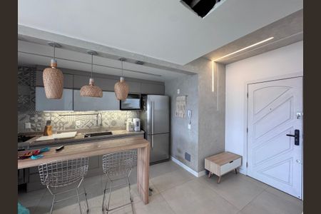 Sala de apartamento para alugar com 3 quartos, 150m² em Barra da Tijuca, Rio de Janeiro