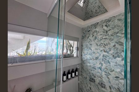 Apartamento à venda com 150m², 3 quartos e 2 vagas Apartamento à venda com 150m², 3 quartos e 2 vagasBanheiro Social (Segundo Andar)