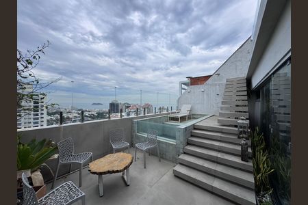 Apartamento à venda com 150m², 3 quartos e 2 vagas Apartamento à venda com 150m², 3 quartos e 2 vagasTerraço (Segundo Andar)