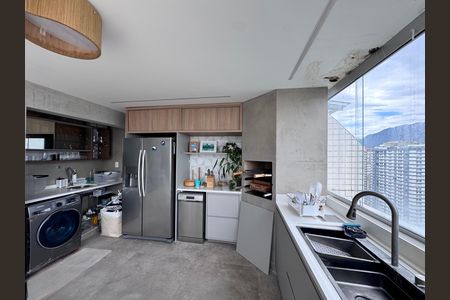 Apartamento à venda com 150m², 3 quartos e 2 vagas Apartamento à venda com 150m², 3 quartos e 2 vagasÁrea Gourmet (Segundo Andar)