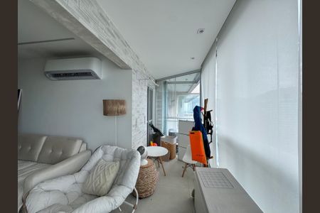 Varanda de apartamento para alugar com 3 quartos, 150m² em Barra da Tijuca, Rio de Janeiro