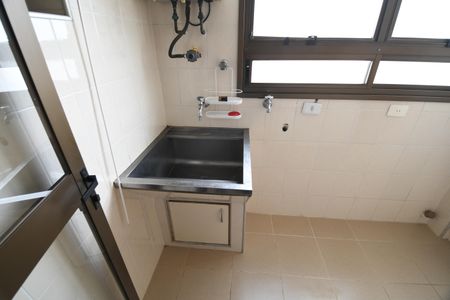 Apartamento para alugar com 137m², 3 quartos e 2 vagasÁrea de Serviço