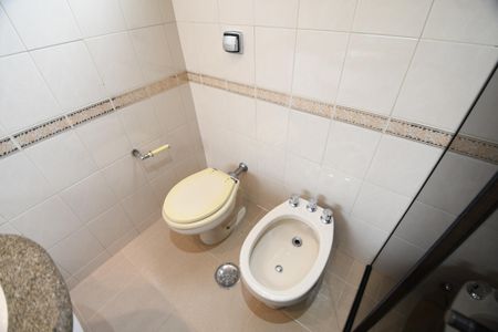 Apartamento para alugar com 137m², 3 quartos e 2 vagasBanheiro Social