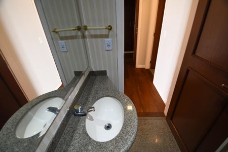 Apartamento para alugar com 137m², 3 quartos e 2 vagasLavabo