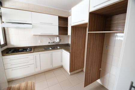 Apartamento para alugar com 137m², 3 quartos e 2 vagasCozinha