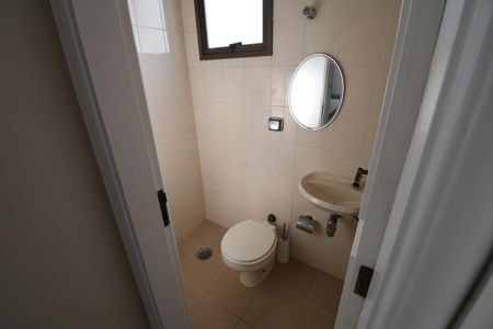 Apartamento para alugar com 137m², 3 quartos e 2 vagasBanheiro de serviço