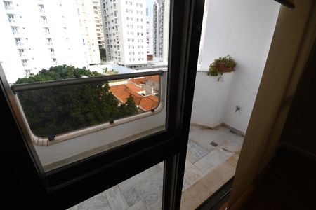 Sala - Sacada de apartamento à venda com 3 quartos, 137m² em Cambuí, Campinas