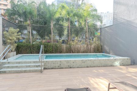 Apartamento à venda com 29m², 1 quarto e sem vagaÁrea comum - Piscina