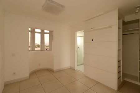 Apartamento à venda com 128m², 3 quartos e 2 vagasSuíte 3