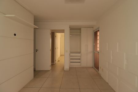 Apartamento à venda com 128m², 3 quartos e 2 vagasSuíte 3