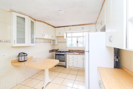 Casa à venda com 130m², 3 quartos e 2 vagasCozinha