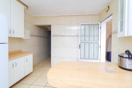 Casa à venda com 130m², 3 quartos e 2 vagasCozinha