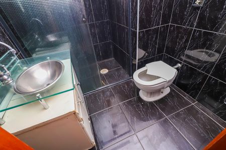 Casa à venda com 130m², 3 quartos e 2 vagasBanheiro