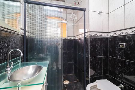 Casa à venda com 130m², 3 quartos e 2 vagasBanheiro