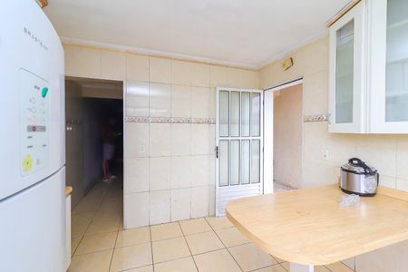 Casa à venda com 130m², 3 quartos e 2 vagasCozinha