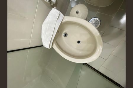 Apartamento para alugar com 103m², 2 quartos e 1 vagaBanheiro da suíte 