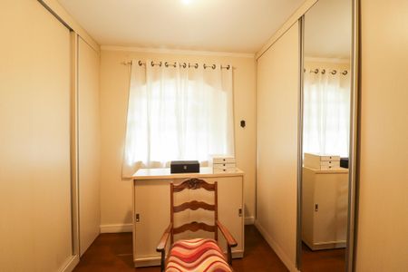 Casa à venda com 705m², 4 quartos e 6 vagasSuíte 2