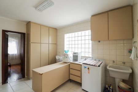 Casa à venda com 705m², 4 quartos e 6 vagasÁrea de Serviço e Banheiro de Serviço