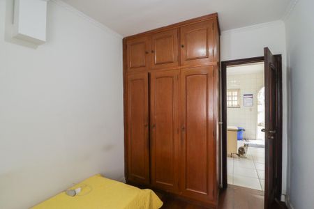Casa à venda com 705m², 4 quartos e 6 vagasÁrea de Serviço e Banheiro de Serviço