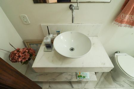 Casa à venda com 705m², 4 quartos e 6 vagasLavabo