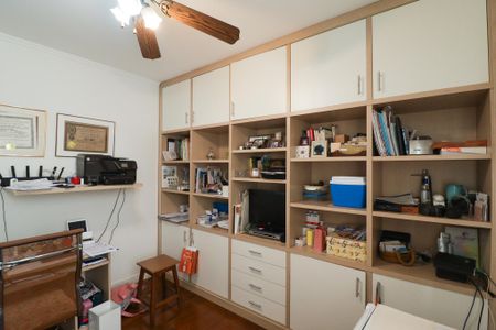 Casa à venda com 705m², 4 quartos e 6 vagasQuarto 2