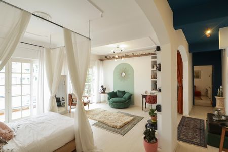 Casa à venda com 705m², 4 quartos e 6 vagasEdicula