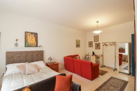 Casa à venda com 705m², 4 quartos e 6 vagasEdicula