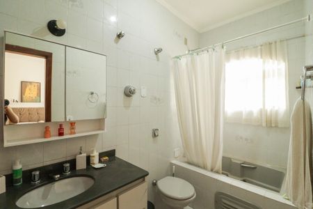 Casa à venda com 705m², 4 quartos e 6 vagasEdicula